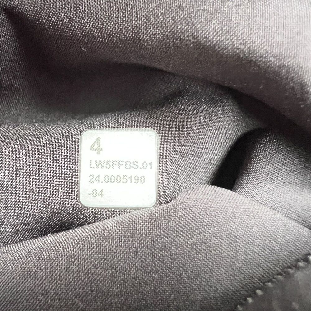 Lululemon Swift Mid-Rise Wide Leg Pant Black-Size 4 - Picture 6 of 6